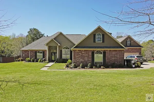 1005 Birdwell Davis, Texarkana, TX 75503