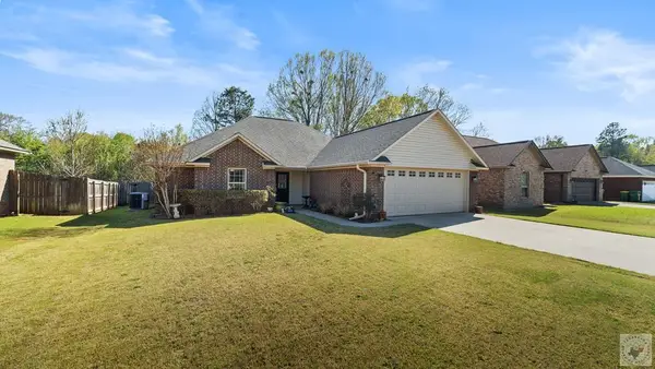 3427 Garrett Ln, Texarkana, TX 75503