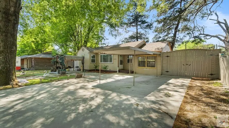 3305 Anthony Dr, Texarkana, TX 75503 - #2