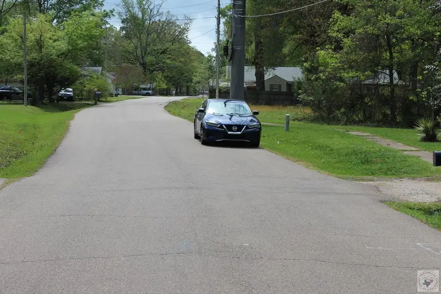 1110 S Walker Street, Hope, AR 71801 - #3