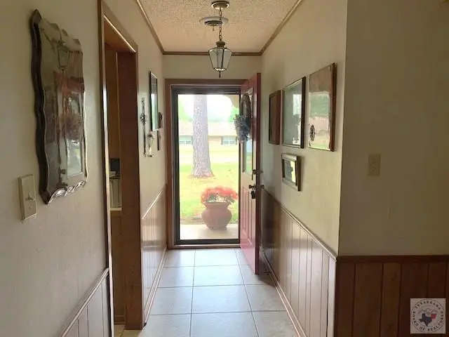 201 Bellwood St., Linden, TX 75563 - #2