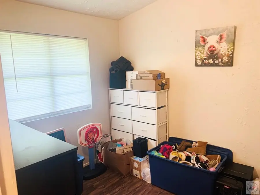 301 Marietta St., Queen City, TX 75572 - #3