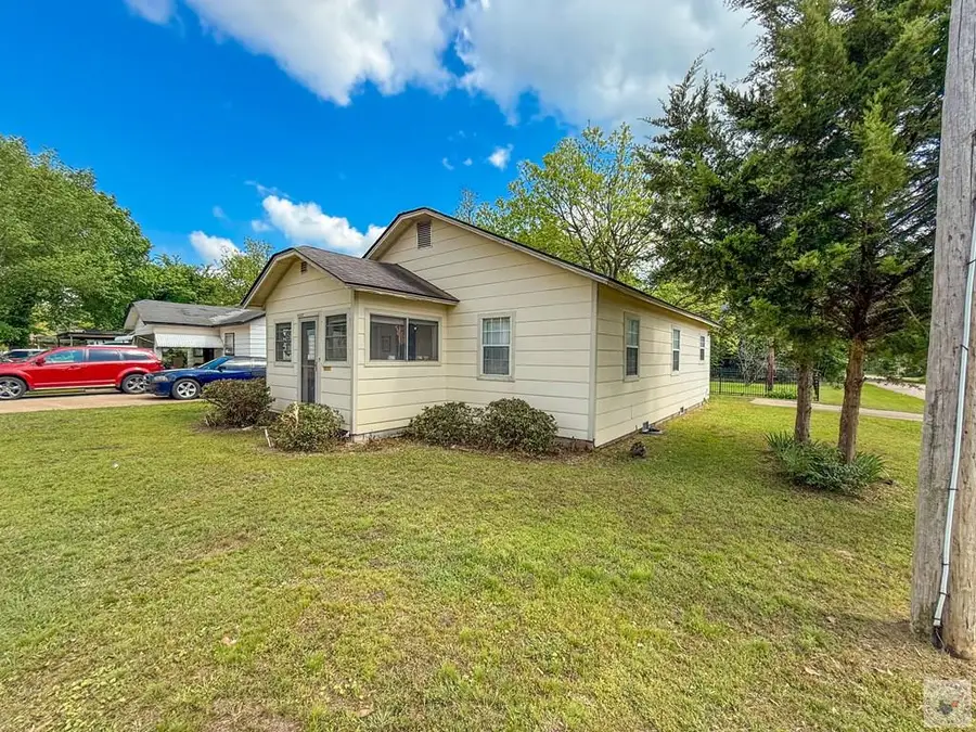 2323 W 14th St, Texarkana, TX 75501 - #3