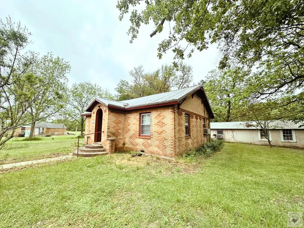 605 N Ellis St, New Boston, TX 75570 - #1