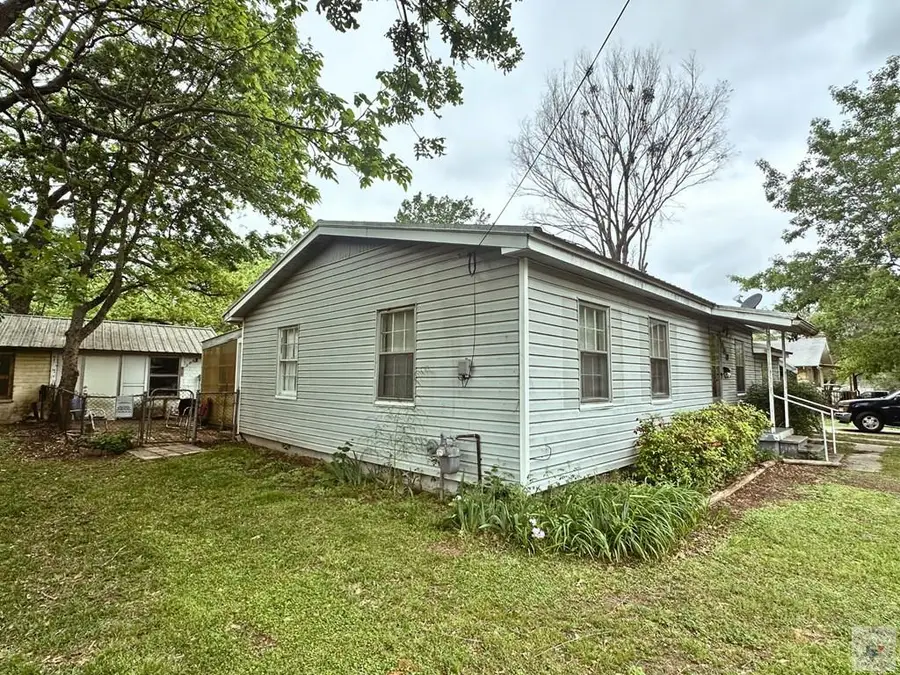 607 N Ellis St, New Boston, TX 75570 - #2