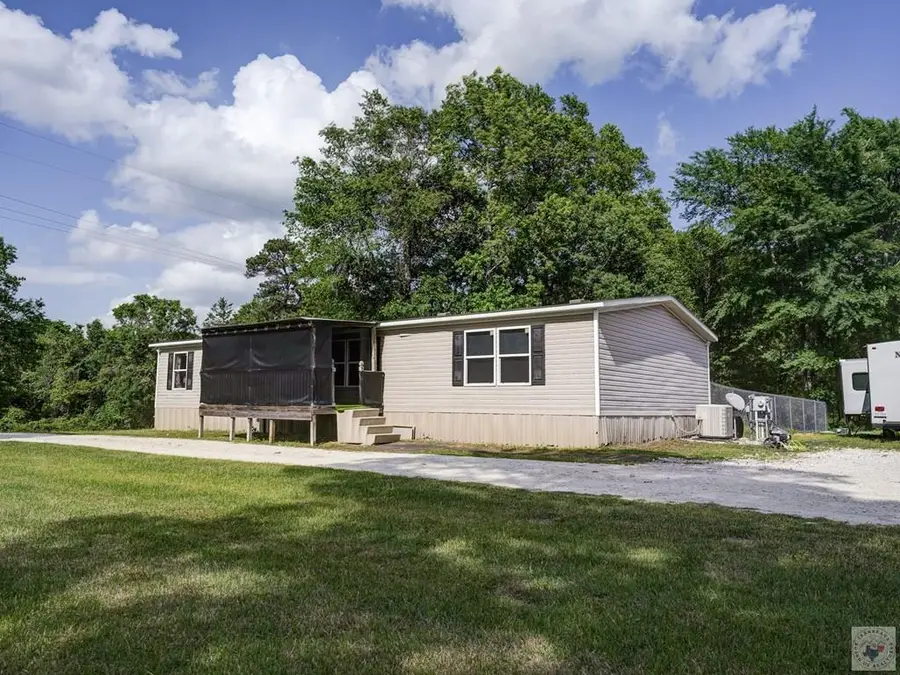 1132 N Mccoy Blvd, New Boston, TX 75570 - #2