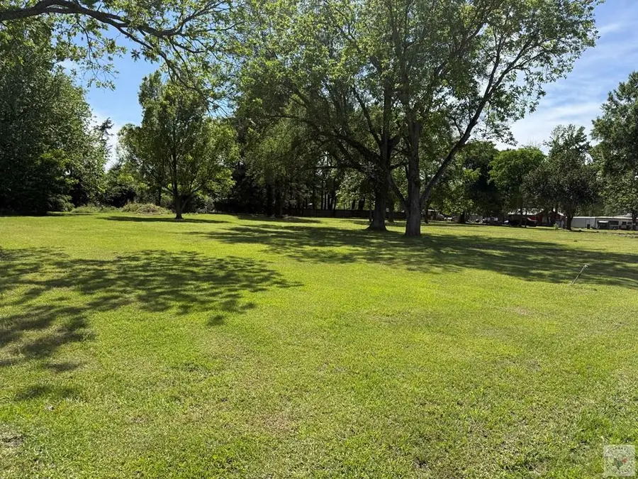 478 E Grizzley, De Kalb, TX 75559 - #3