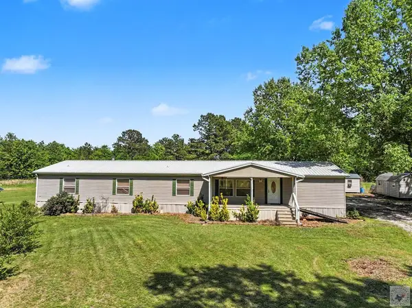 1982 Cr 4204, DeKalb, TX 75559