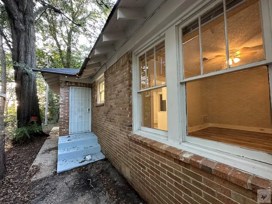 1911 Olive, Texarkana, TX 75501 - #3