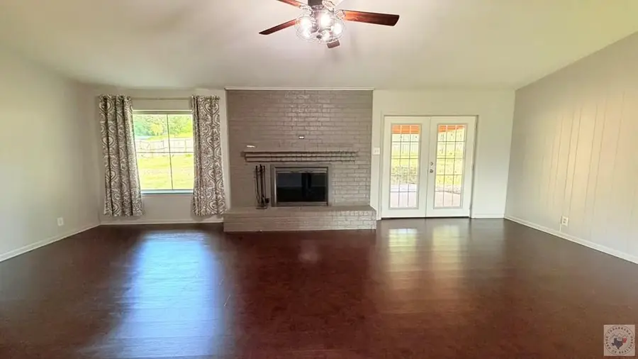 107 Woodland Lake Dr, Atlanta, TX 75554 - #2