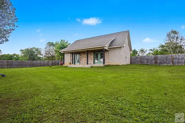 100 Briggs Place, DeKalb, TX 75559