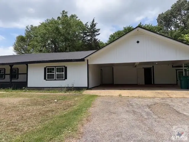 324 E Browning, De Kalb, TX 75559 - #2
