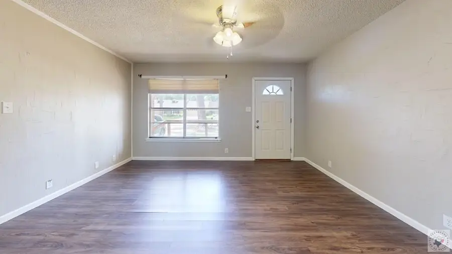 521 Cody, Wake Village, TX 75501 - #3