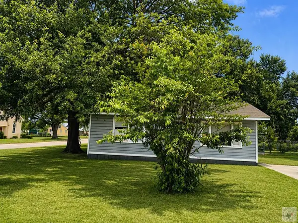 701 4th Street, Queen City, TX 75572