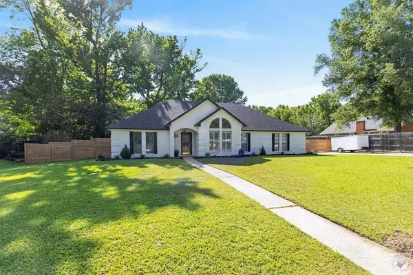 111 Honeysuckle, New Boston, TX 75570