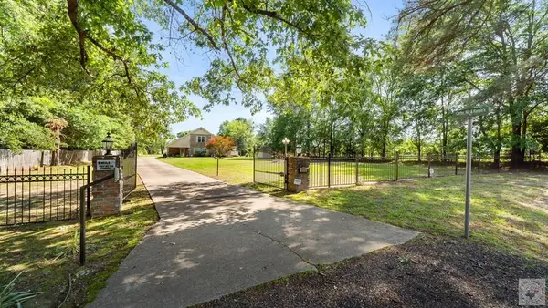 1960 Gun Club Road, Texarkana, TX 75501