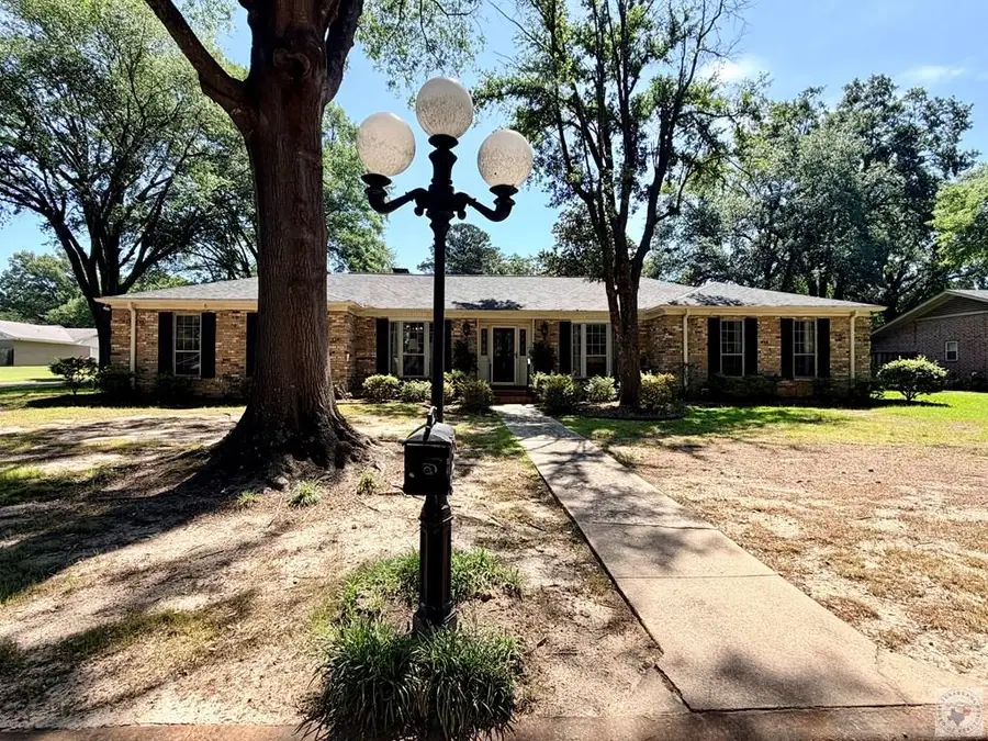9 Cambridge Dr, Texarkana, AR 71854 - #2