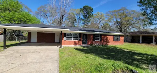 910 Redbluff, Atlanta, TX 75551