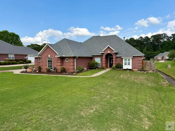 5814 Cathedral Dr, Texarkana, AR 71854