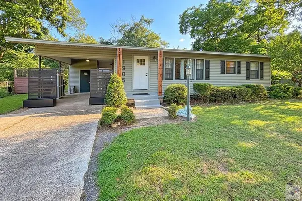 1905 Jefferson, Texarkana, AR 71854