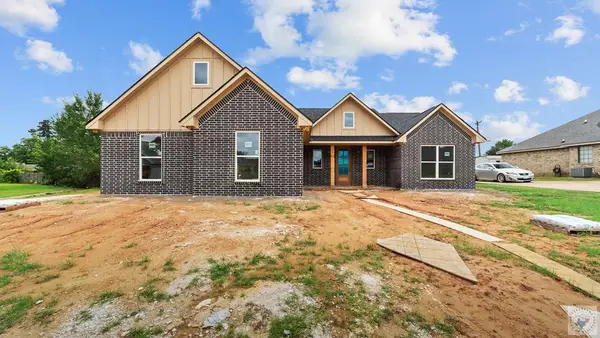 152 Corley Cir., Wake Village, TX 75501