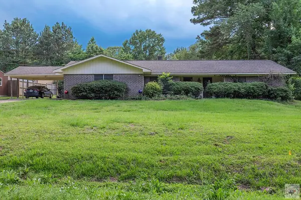 113 Forest Ln, Atlanta, TX 75551