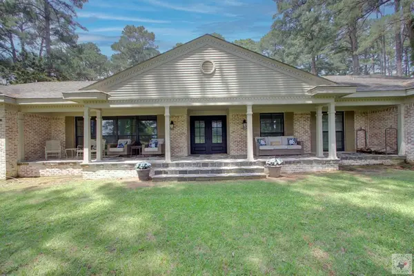 6 Pine Grove, Texarkana, AR 71854