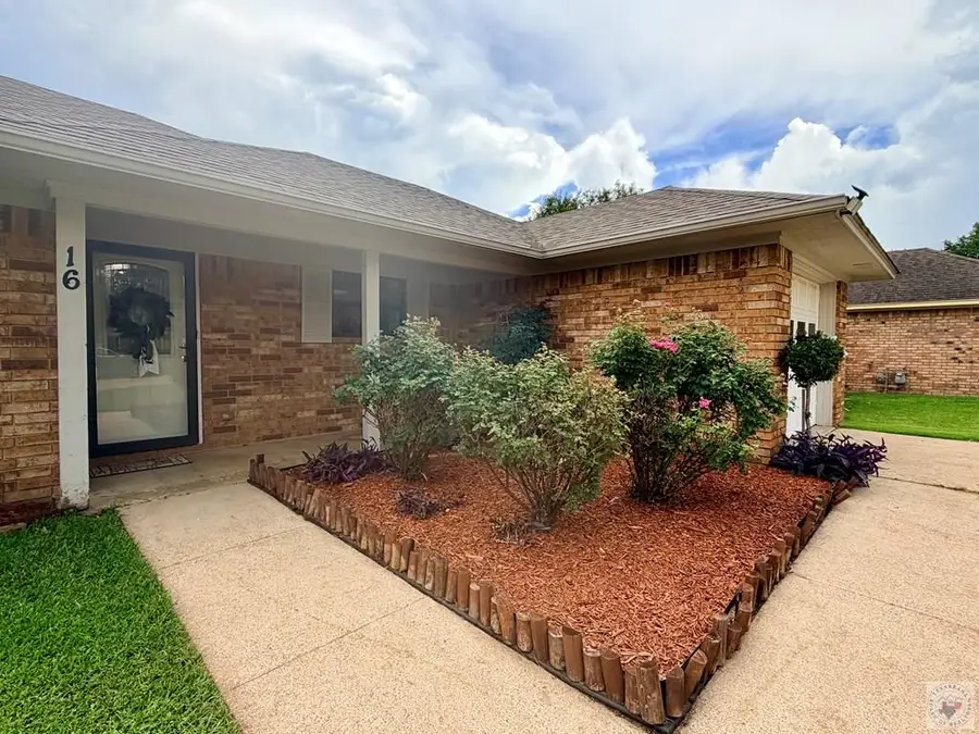 16 Cherokee Trail, Texarkana, AR 71854 - #3