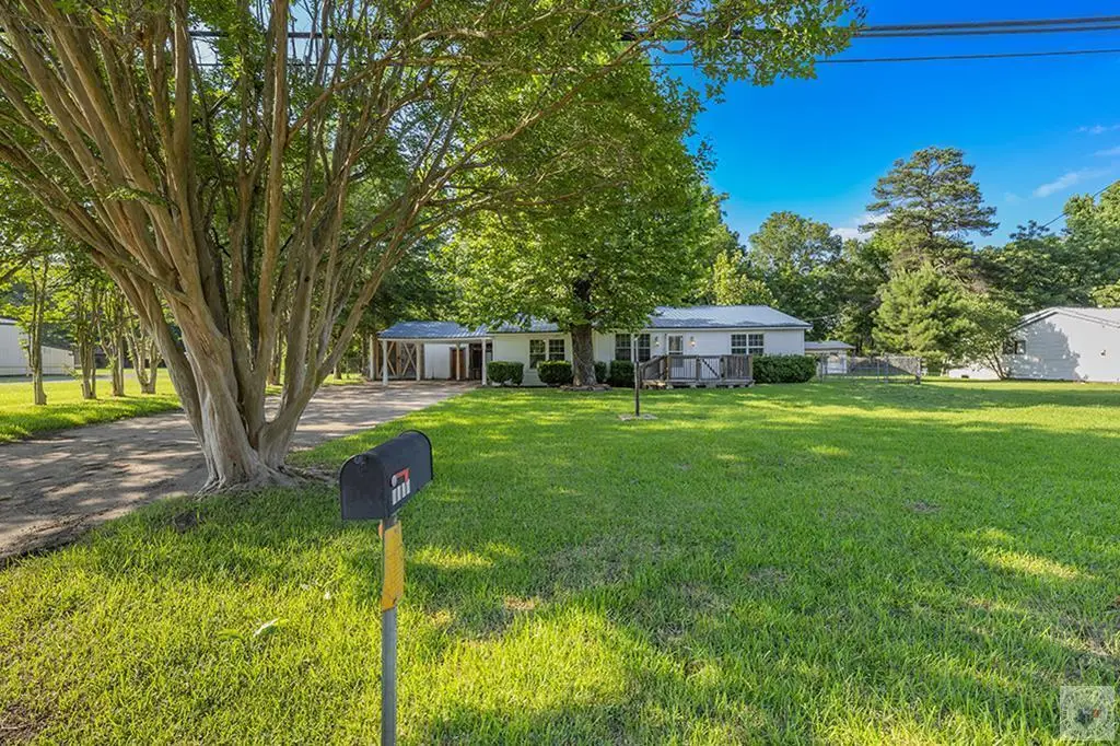 1101 E Avenue A, Hooks, TX 75561 - #1