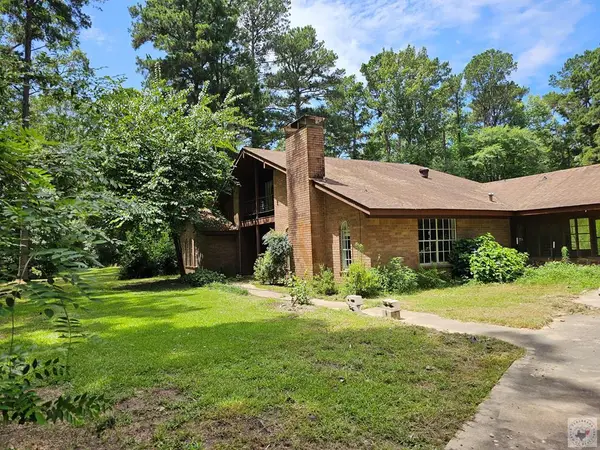 1002 S Louise, Atlanta, TX 75551
