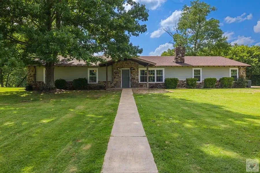 115 Greenwood Cir, De Queen North Township, AR 71832 - #3