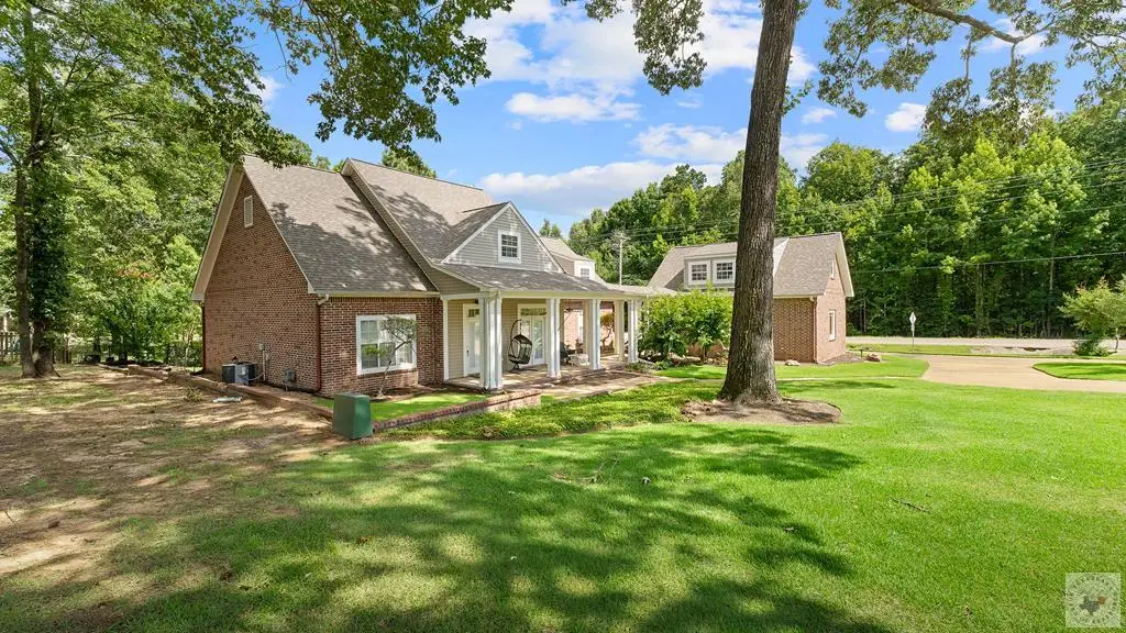 6902 Live Oak Dr, Texarkana, TX 75503 - #1