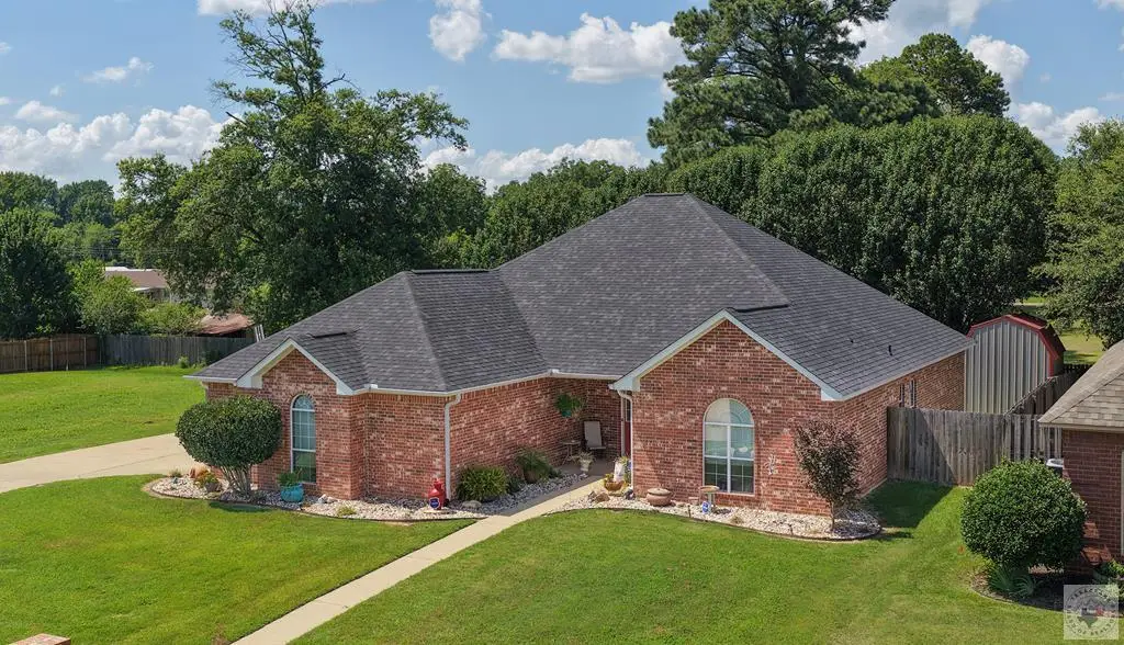 116 Corley Cr, Wake Village, TX 75501 - #1