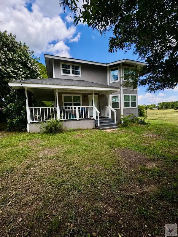 615 E. Browning St., DeKalb, TX 75559
