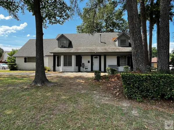 1600 W W 40th St., Texarkana, TX 75503