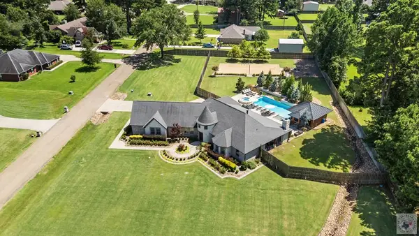 3517 Cooper Ln, Texarkana, TX 75503