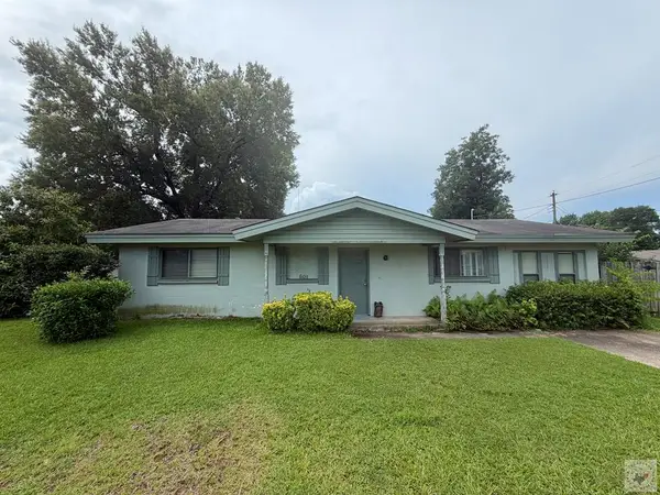 601 Westlawn Dr, Texarkana, TX 75501