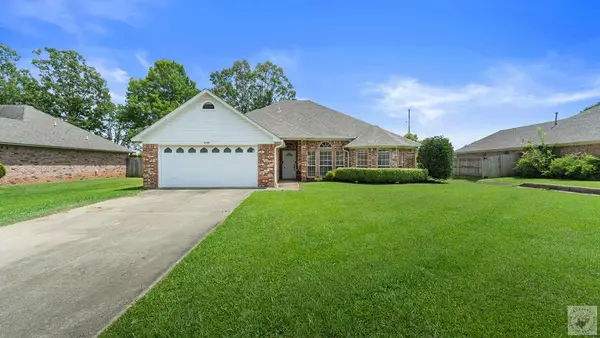 2102 Woodway, Texarkana, AR 71854