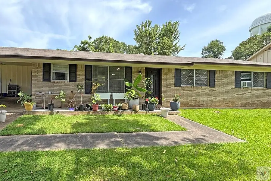 401 W Greenfield, Wake Village, TX 75501 - #2