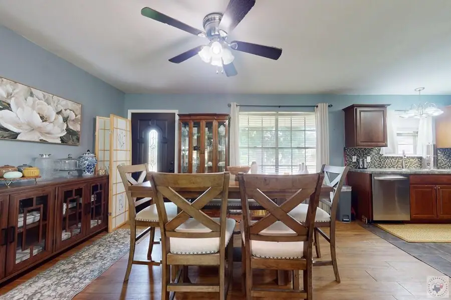 401 W Greenfield, Wake Village, TX 75501 - #3
