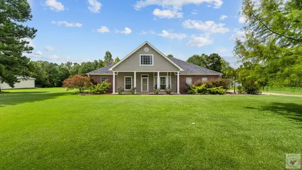 831 B K Pickering, Texarkana, TX 75501