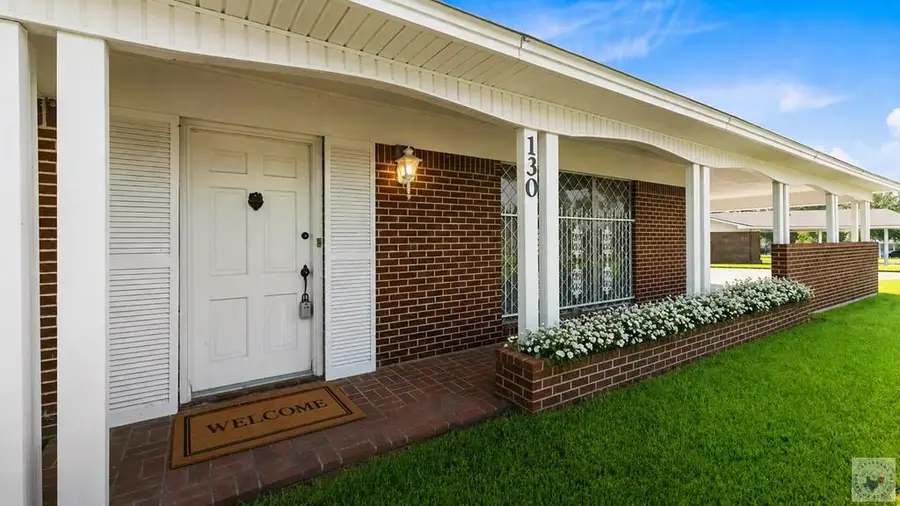 130 N Elmwood Dr, Texarkana, TX 75501 - #2