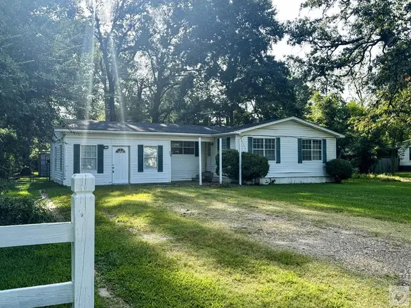 801 E 12th St, Hooks, TX 75561