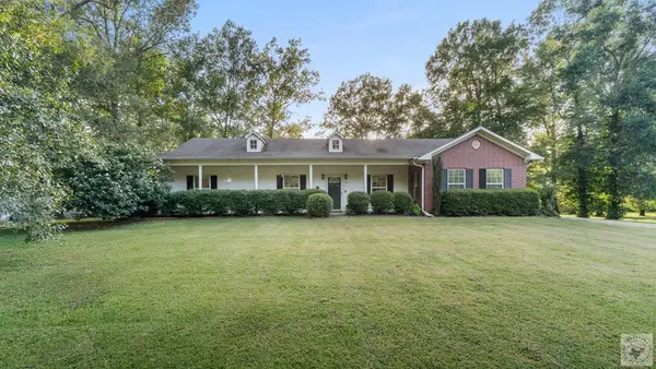 15 Elmwood Ln, Texarkana, TX 75501