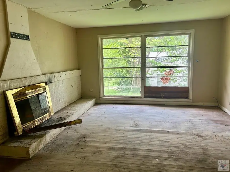 705 Florence St, Atlanta, TX 75551 - #2