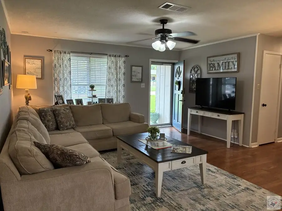 910 Japonica, Wake Village, TX 75501 - #2