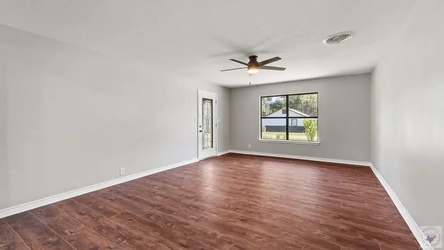 101 Roosevelt, Hooks, TX 75561 - #3