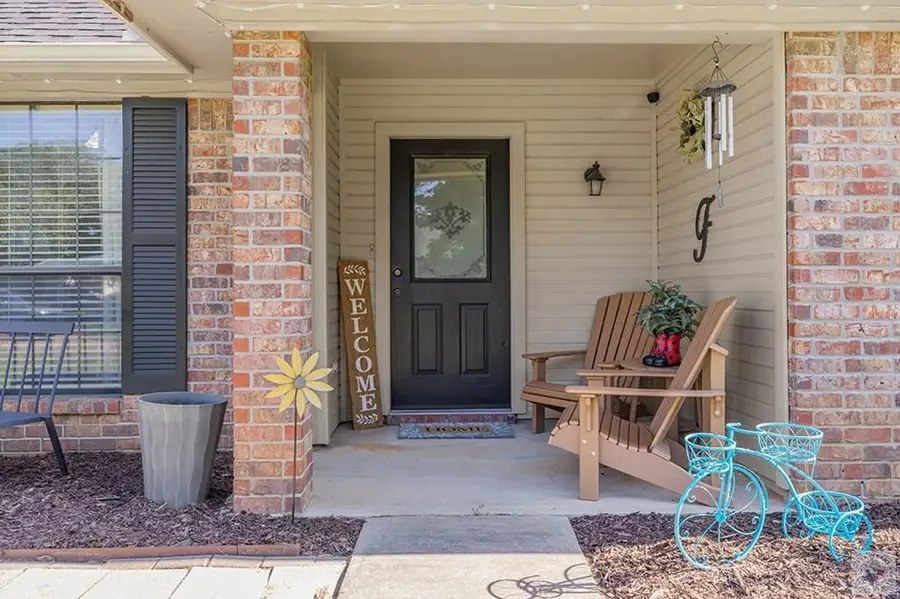 201 Trailwood Ln, Wake Village, TX 75501 - #2