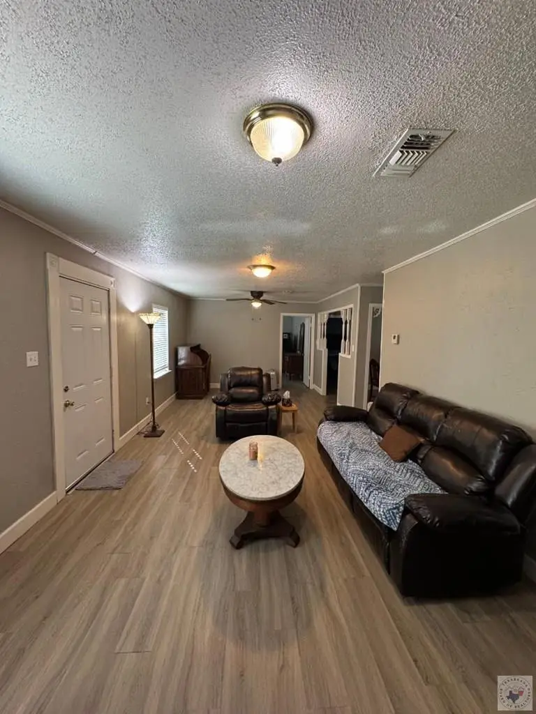 9 Sherman, Hooks, TX 75561 - #3