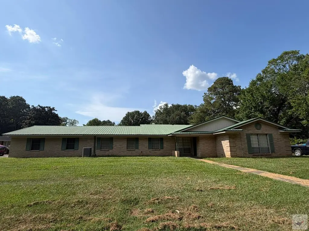 19 N Valley Dr, Texarkana, AR 71854 - #1